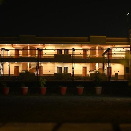 Krishnam Resort Jabalpur Extérieur photo